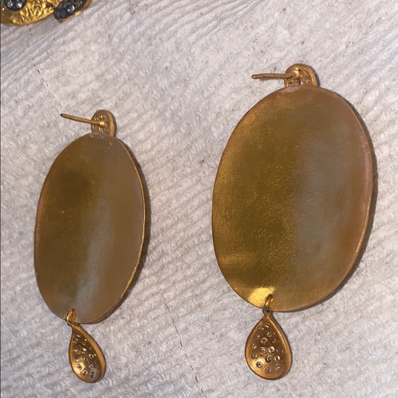 Vintage-Inspired Gold and Silver Medallion Earrings - Picture 7 of 13